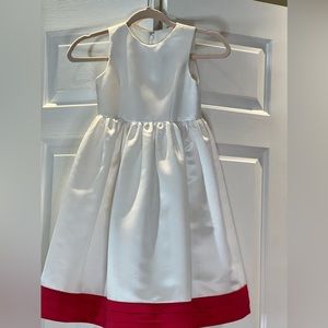 Flower girl/formal dress in satin white and fuchsia. size 6.